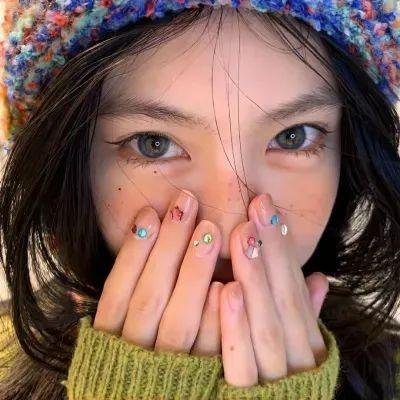 爬行异种封面